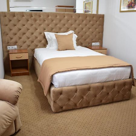 Kurmet Hotel 우랄스크 외부 사진