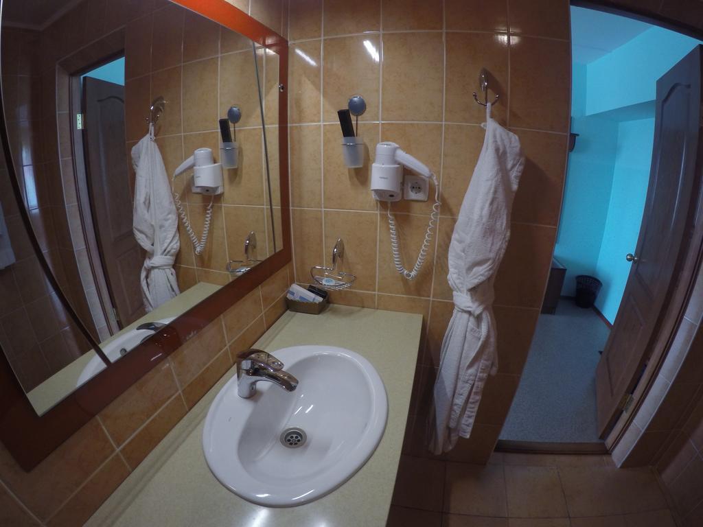 Kurmet Hotel 우랄스크 객실 사진