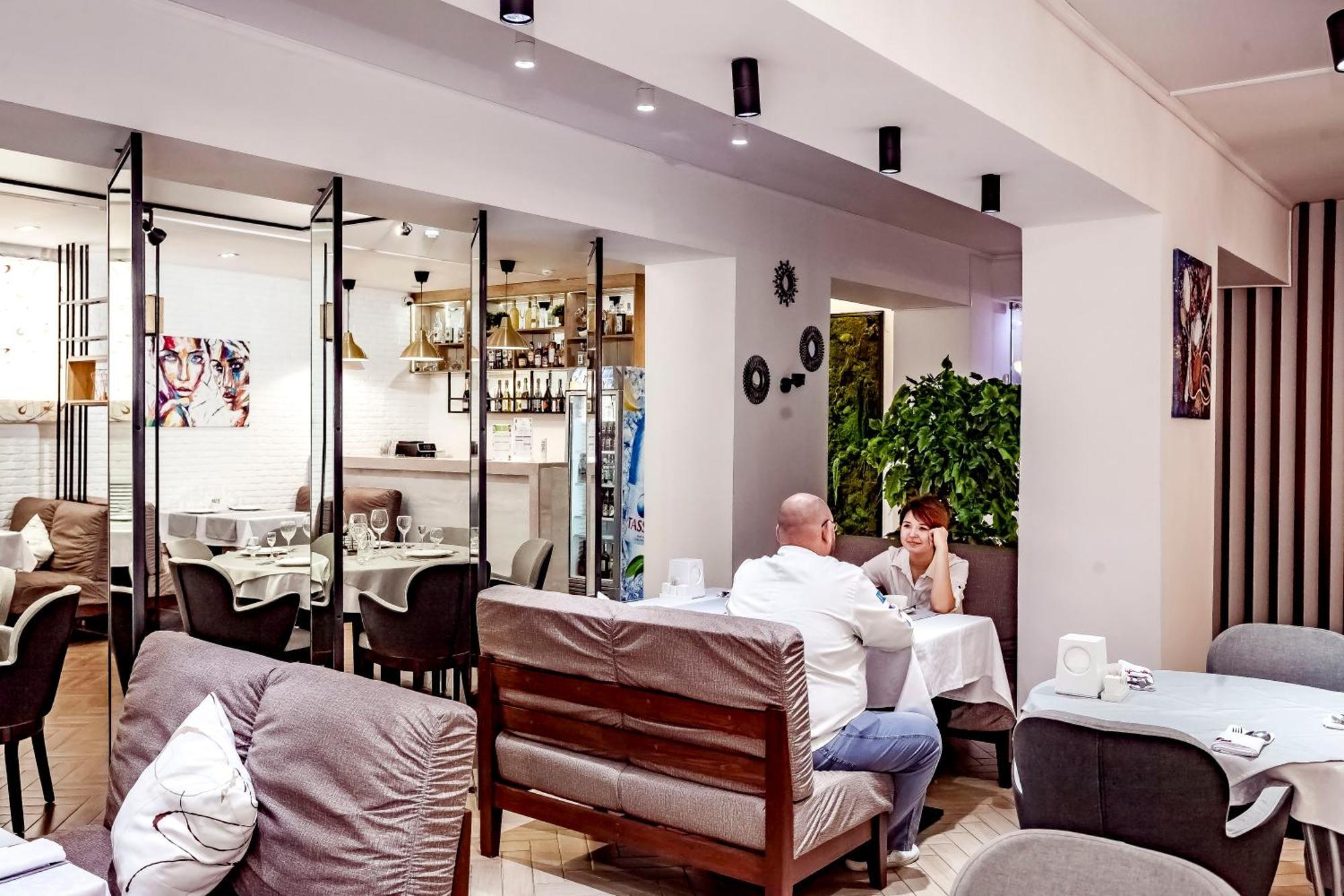 Kurmet Hotel 우랄스크 외부 사진