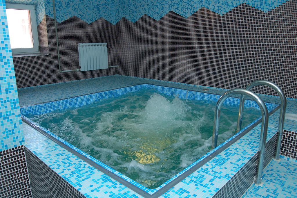 Kurmet Hotel 우랄스크 외부 사진